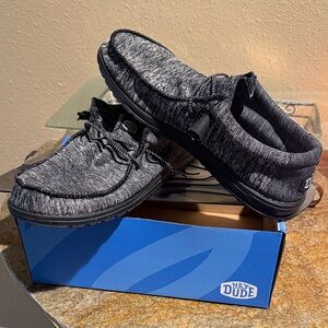 Hey Dude Men's Wally Spirt Knit Slip-On Loafers. Size 10.